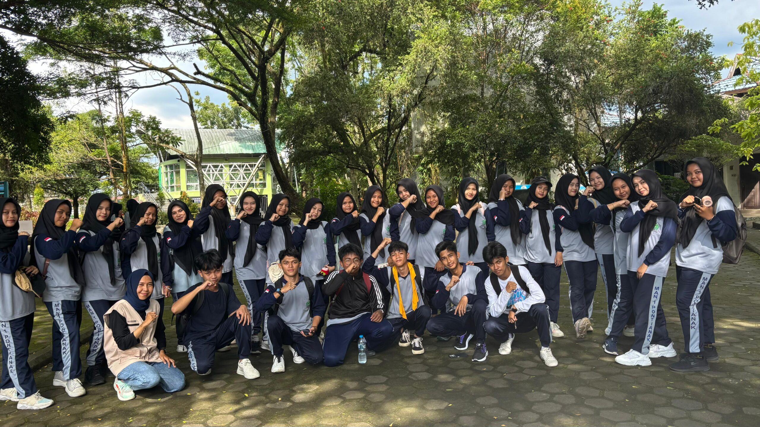 WhatsApp Image 2025-11-11 at 08.38.41